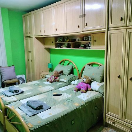 Appartement Habitación con vistas en Bádames compartido el piso con el propietario y otros huéspedes Extérieur photo