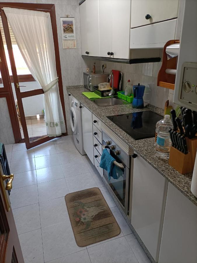 Appartement Habitación con vistas en Bádames compartido el piso con el propietario y otros huéspedes Extérieur photo