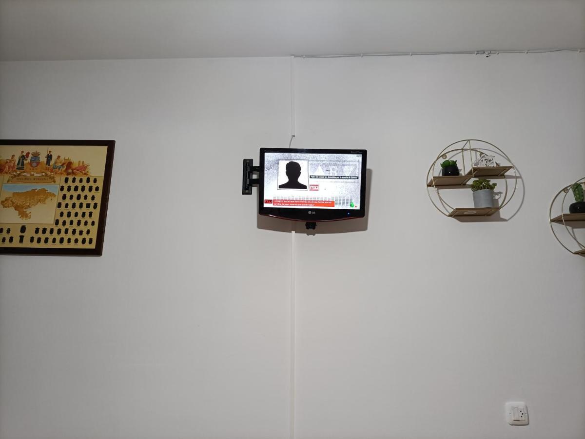Appartement Habitación con vistas en Bádames compartido el piso con el propietario y otros huéspedes Extérieur photo