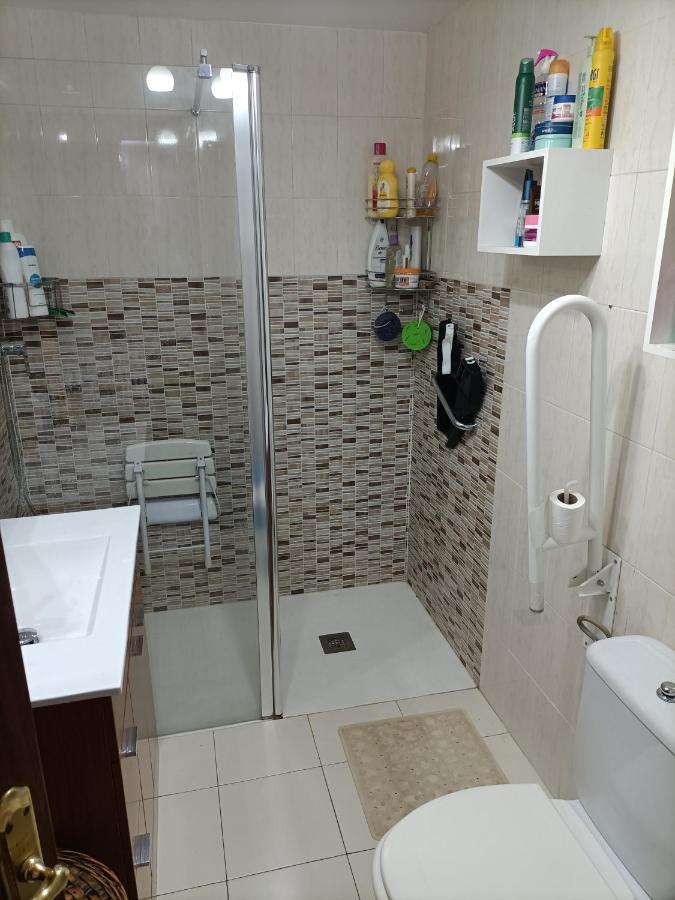 Appartement Habitación con vistas en Bádames compartido el piso con el propietario y otros huéspedes Extérieur photo