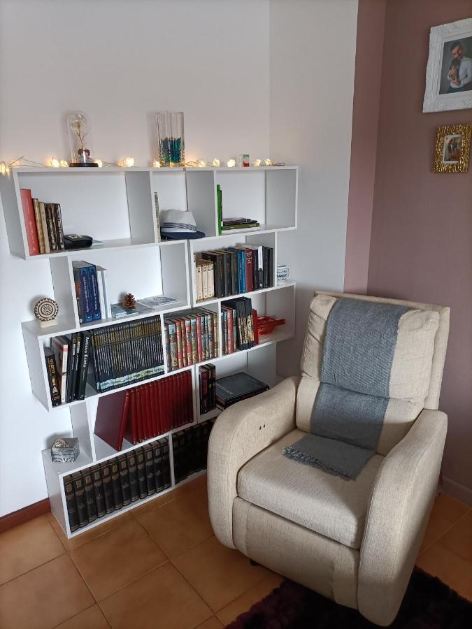 Appartement Habitación con vistas en Bádames compartido el piso con el propietario y otros huéspedes Extérieur photo