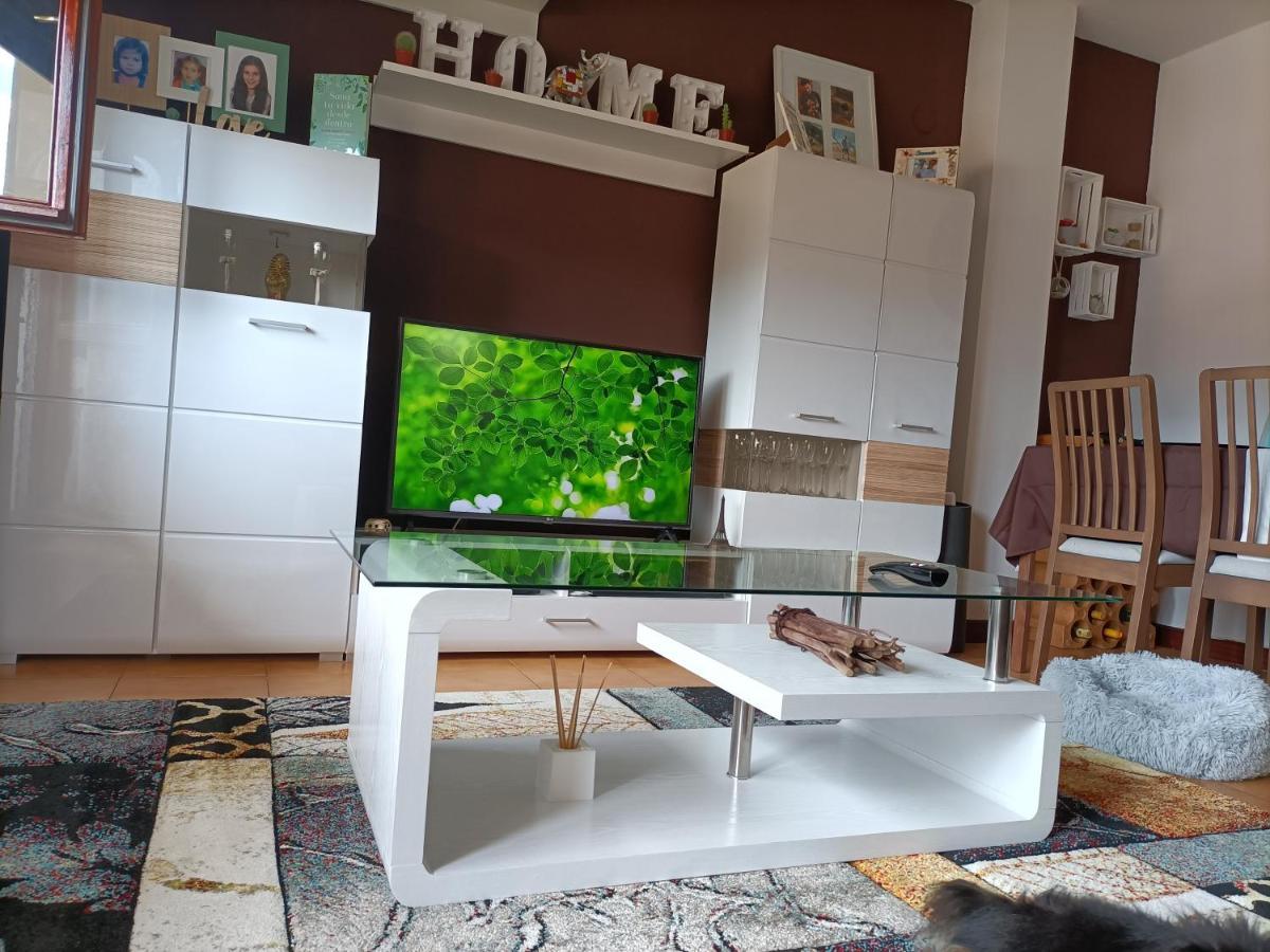 Appartement Habitación con vistas en Bádames compartido el piso con el propietario y otros huéspedes Extérieur photo