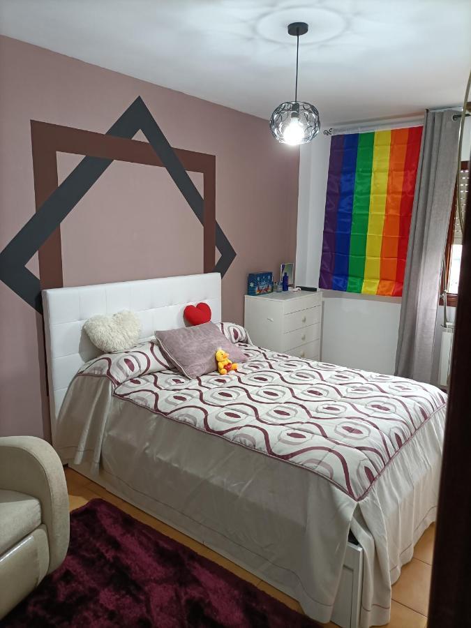 Appartement Habitación con vistas en Bádames compartido el piso con el propietario y otros huéspedes Extérieur photo