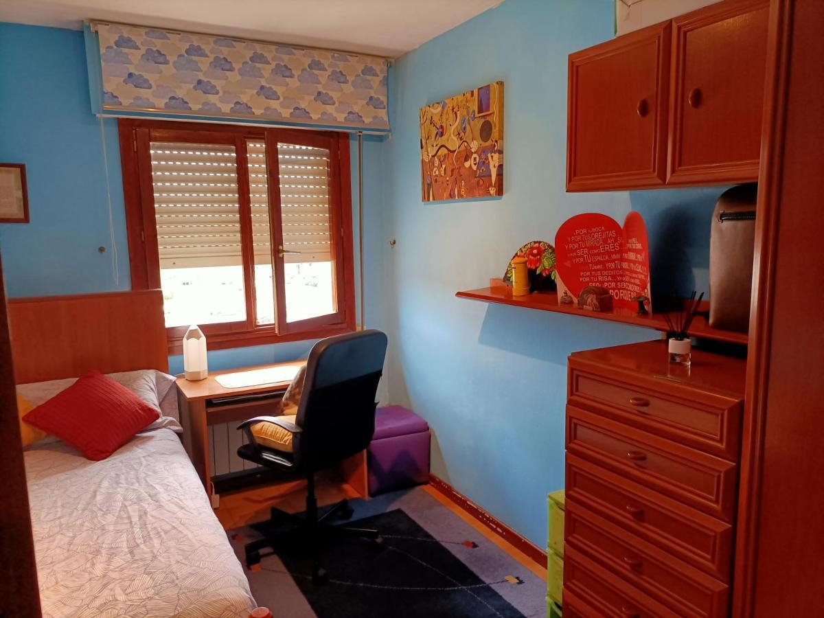 Appartement Habitación con vistas en Bádames compartido el piso con el propietario y otros huéspedes Extérieur photo