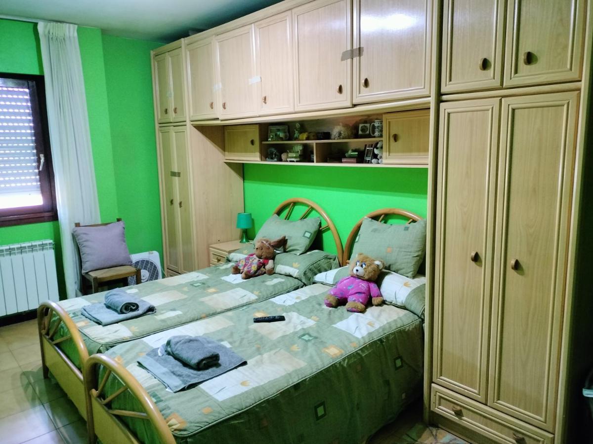 Appartement Habitación con vistas en Bádames compartido el piso con el propietario y otros huéspedes Extérieur photo
